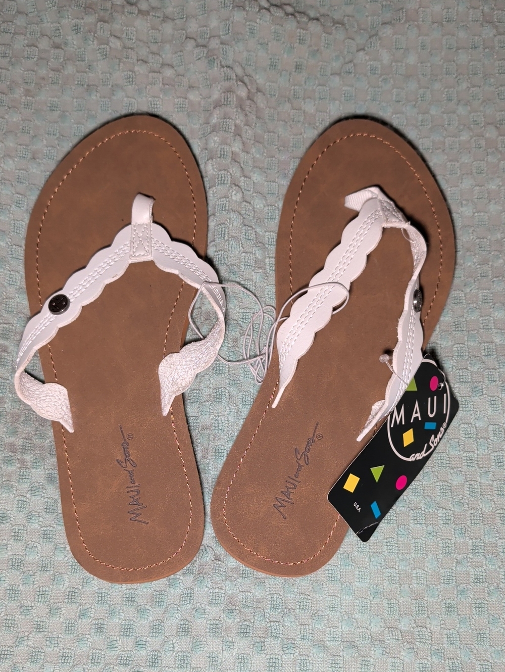 Maui and Sons Brown Footbed White Scalloped T-Strap Sandals